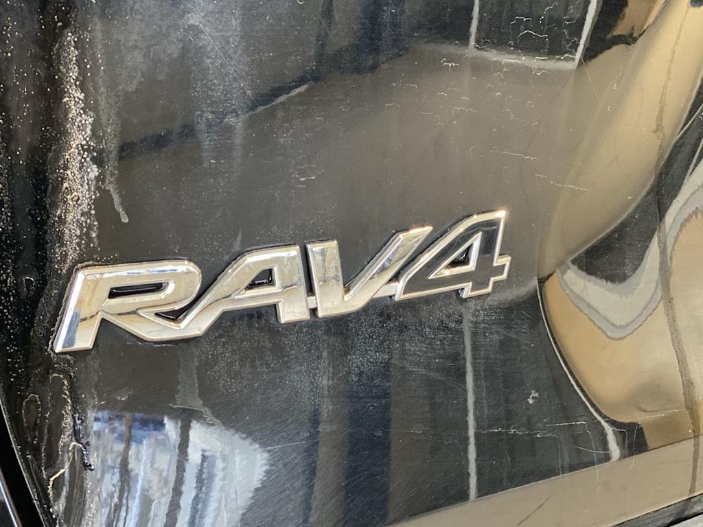 Thumbnail: 2021 Toyota RAV4 - 21
