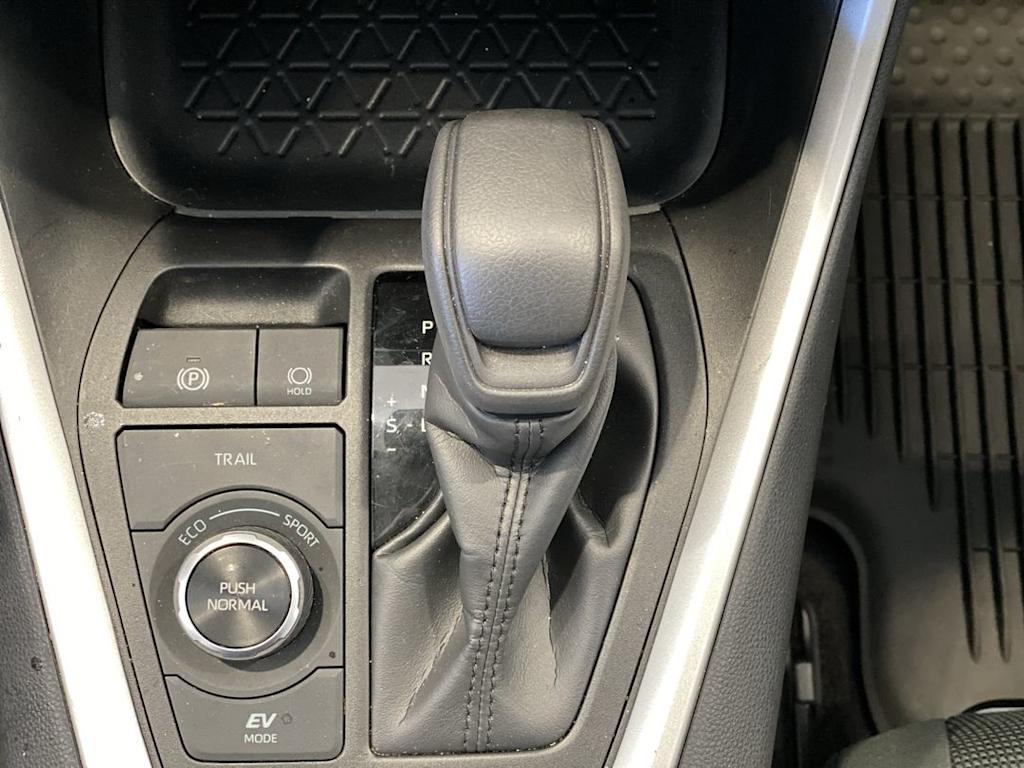 Thumbnail: 2025 Toyota RAV4 - 13