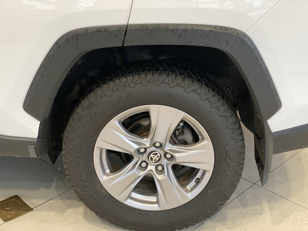 Thumbnail: 2024 Toyota RAV4 - 8