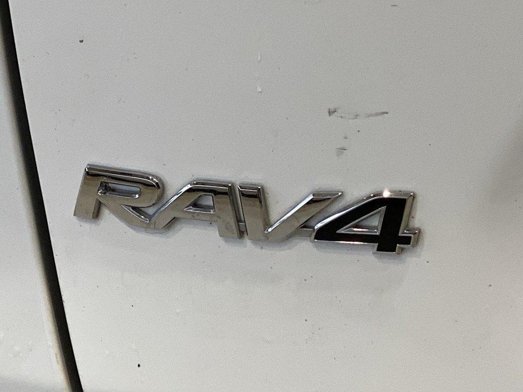 Thumbnail: 2024 Toyota RAV4 - 21