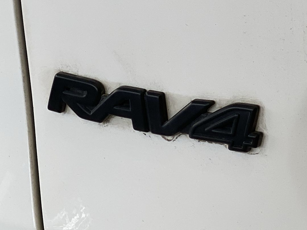 Thumbnail: 2023 Toyota RAV4 - 20