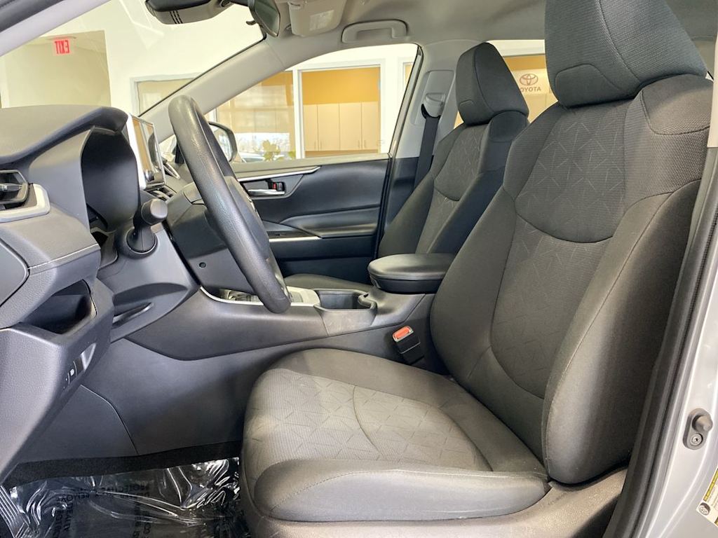 Thumbnail: 2024 Toyota RAV4 - 9