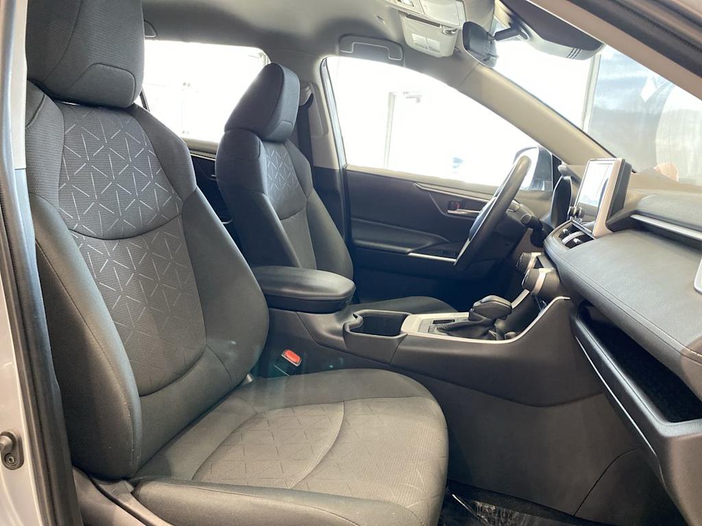 Thumbnail: 2024 Toyota RAV4 - 10