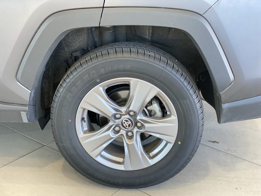 Thumbnail: 2025 Toyota RAV4 - 8