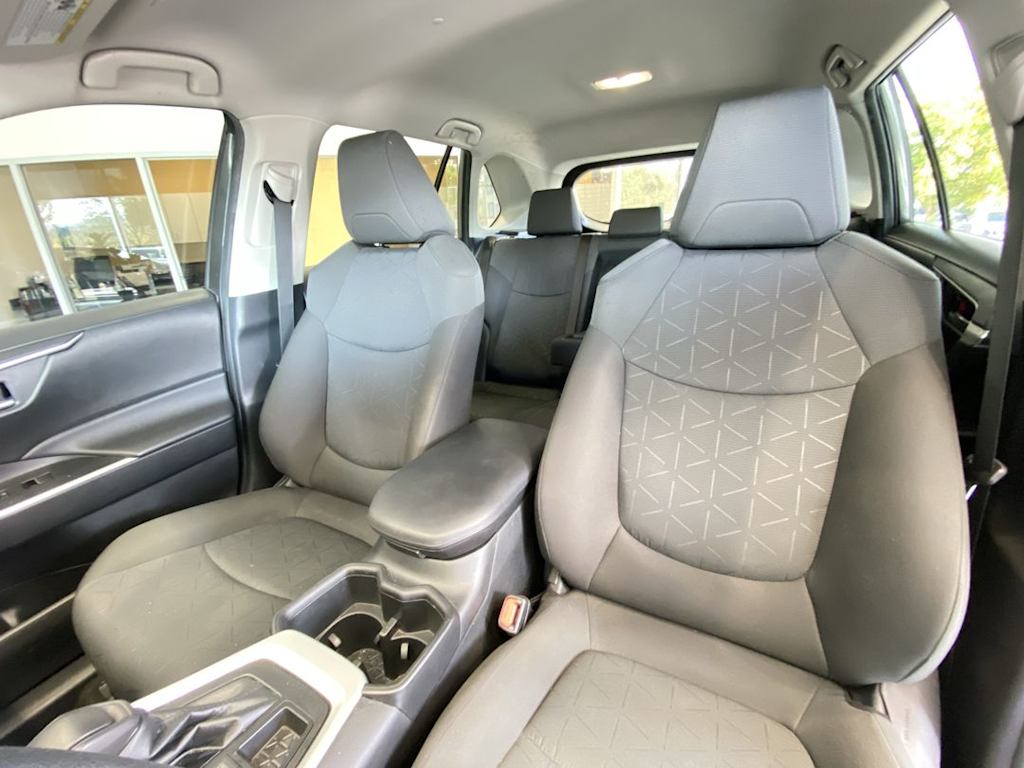 Thumbnail: 2024 Toyota RAV4 - 10