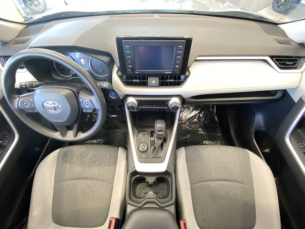 Thumbnail: 2021 Toyota RAV4 - 8