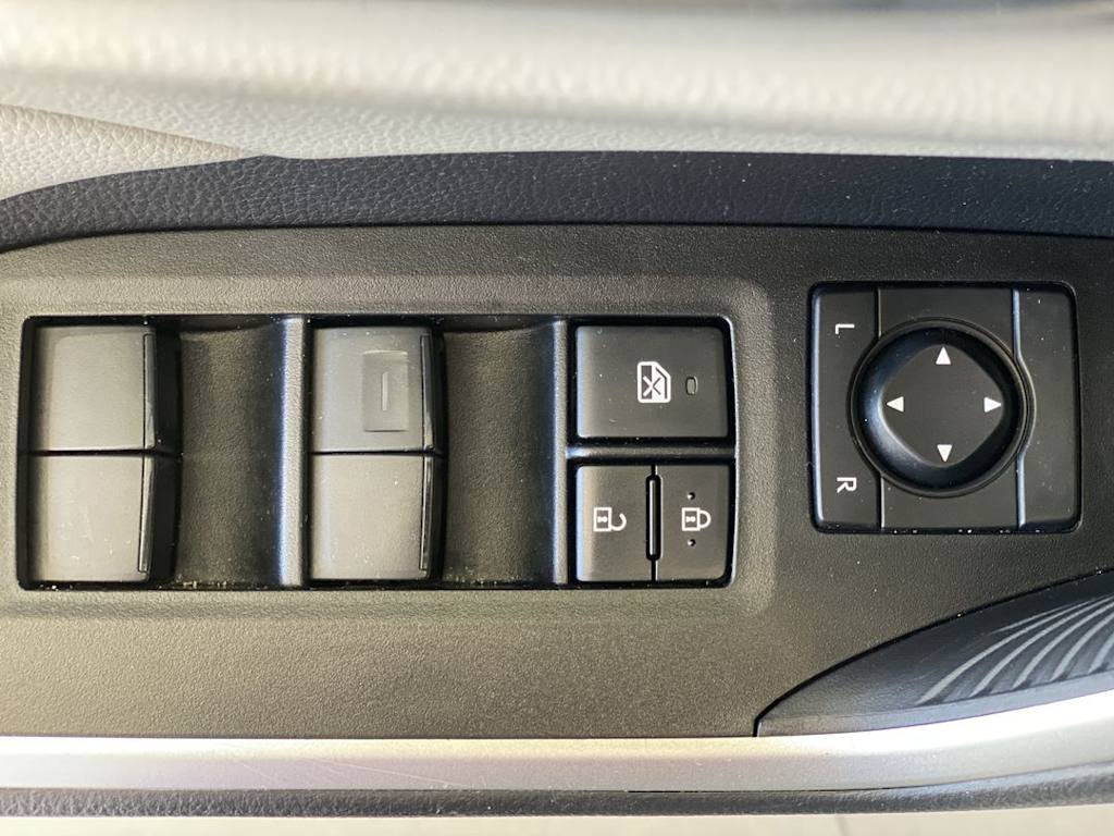 Thumbnail: 2021 Toyota RAV4 - 23