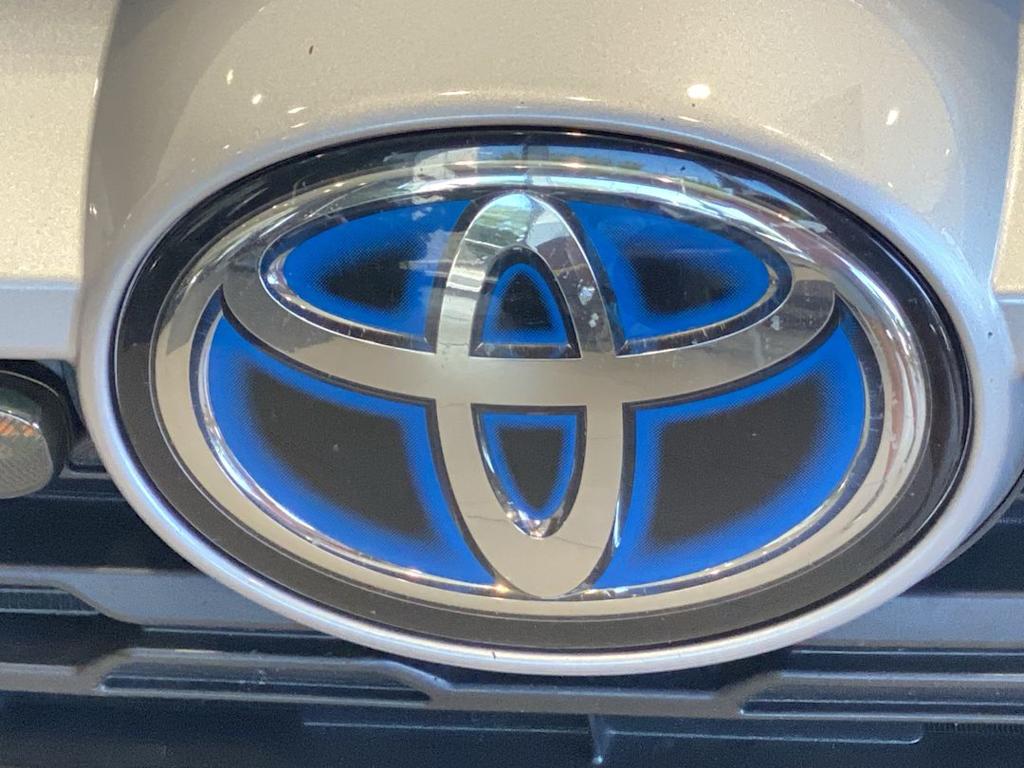 Thumbnail: 2021 Toyota RAV4 - 6