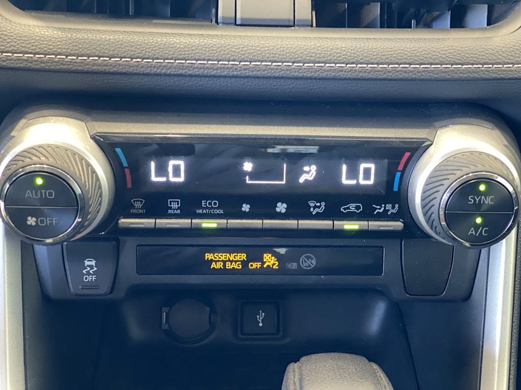 Thumbnail: 2021 Toyota RAV4 - 26