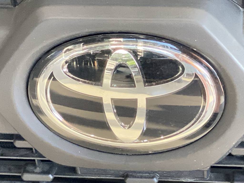 Thumbnail: 2021 Toyota RAV4 - 7