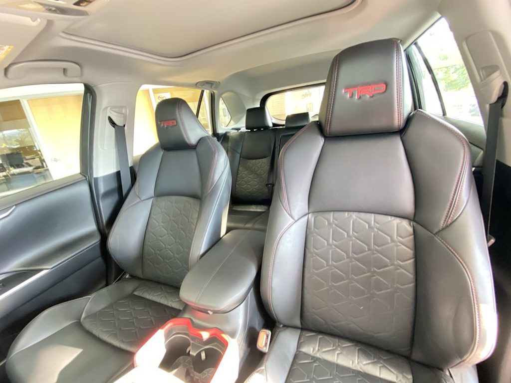 Thumbnail: 2021 Toyota RAV4 - 10