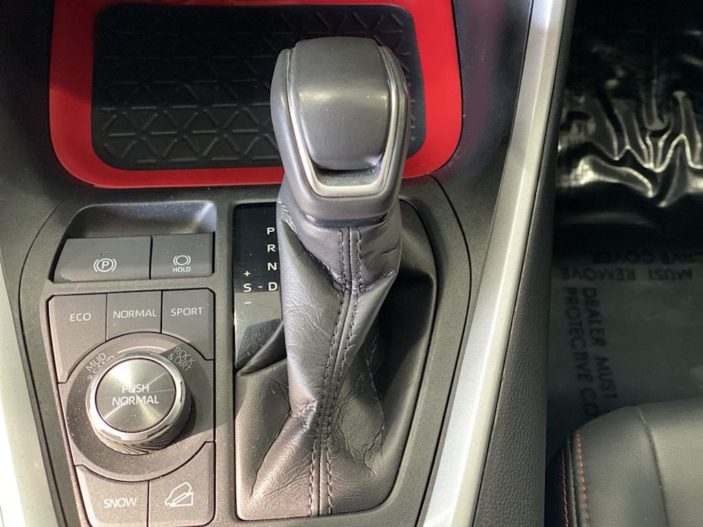 Thumbnail: 2021 Toyota RAV4 - 14