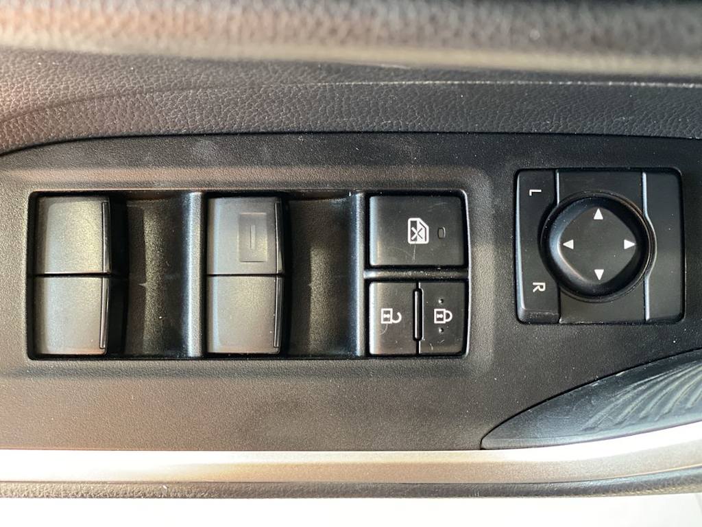 Thumbnail: 2021 Toyota RAV4 - 23