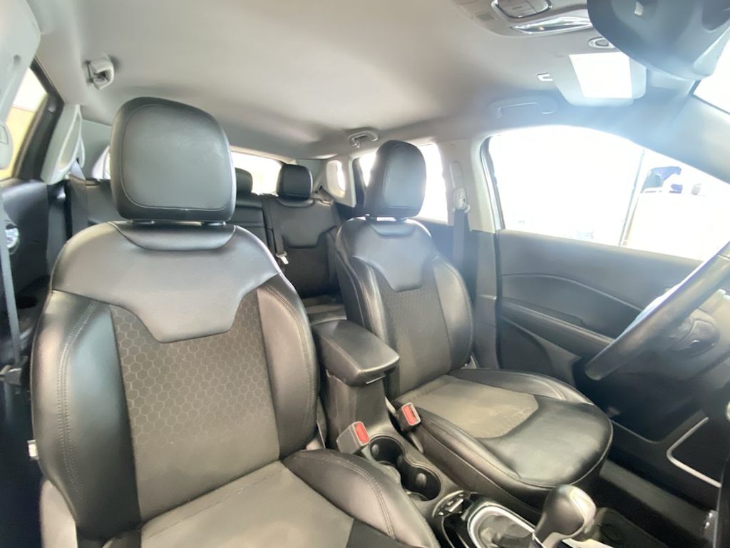 Thumbnail: 2018 Jeep Compass - 11