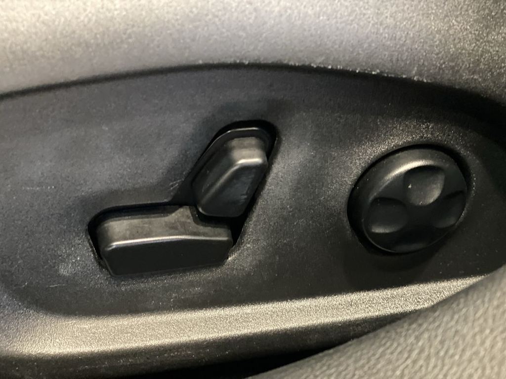 Thumbnail: 2018 Jeep Compass - 23