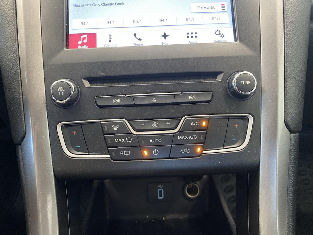 Thumbnail: 2018 Ford Fusion - 25