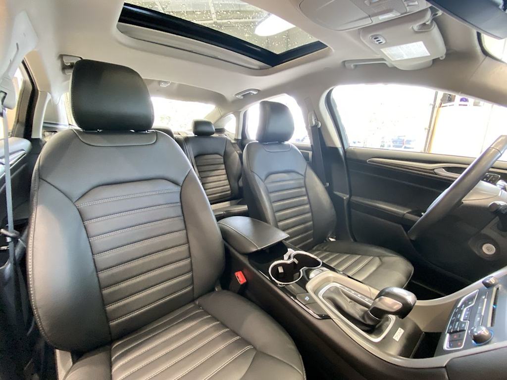 Thumbnail: 2016 Ford Fusion - 9