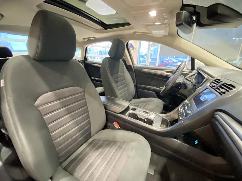 Thumbnail: 2020 Ford Fusion - 10