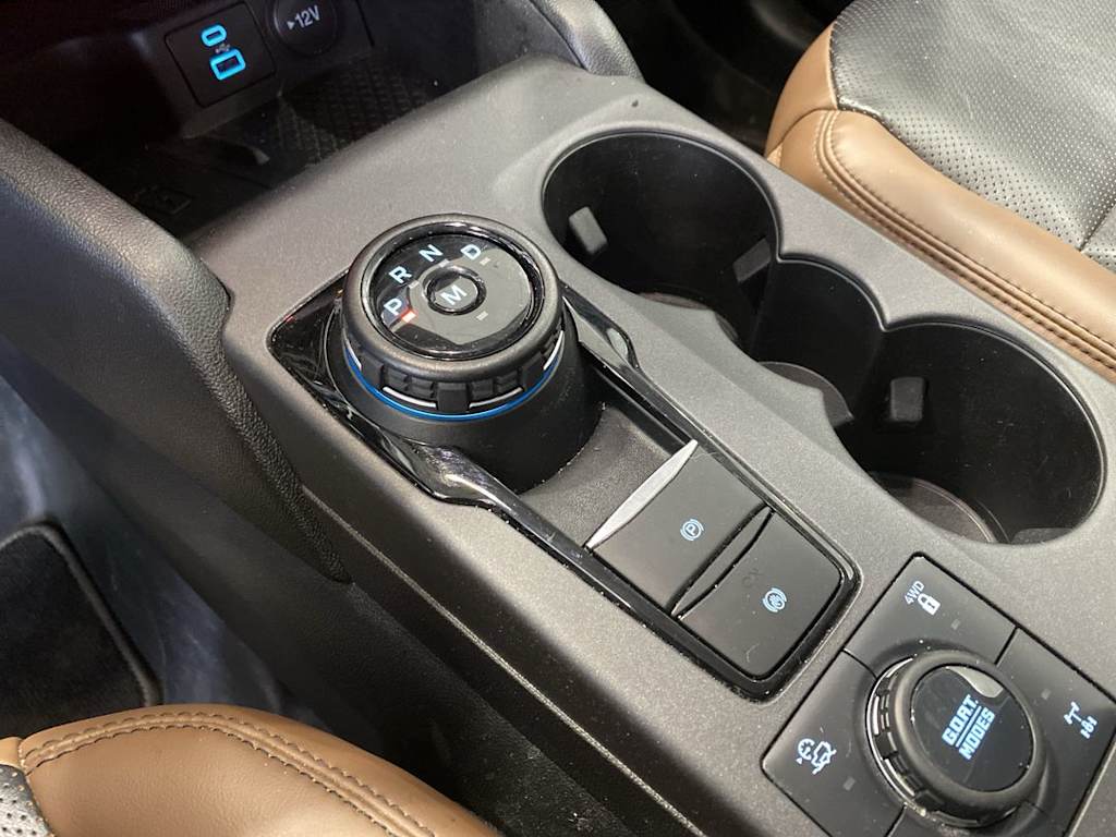 Thumbnail: 2022 Ford Bronco Sport - 14