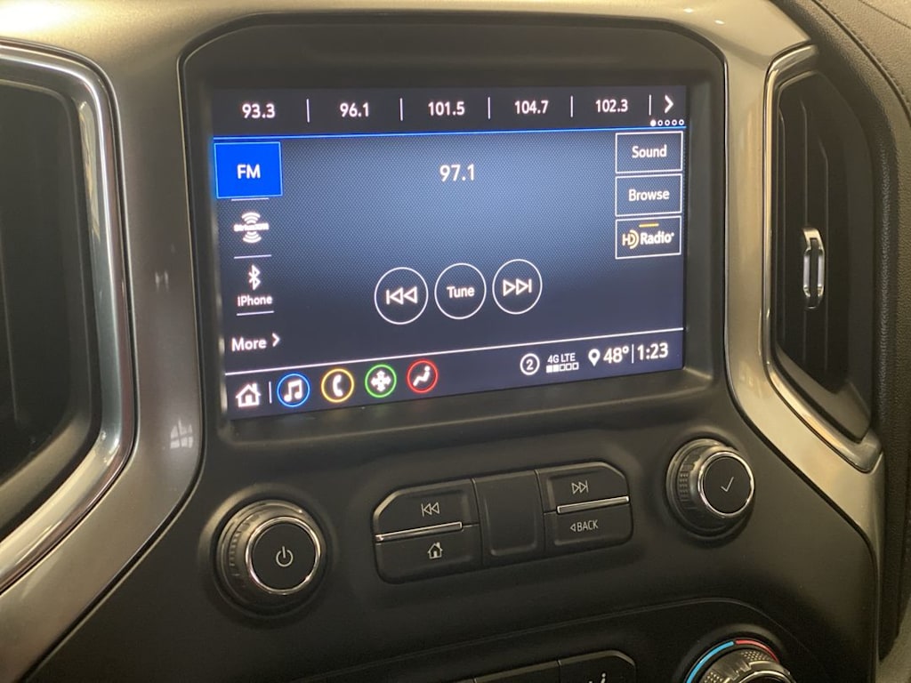 Thumbnail: 2020 Chevrolet Silverado 1500 - 12