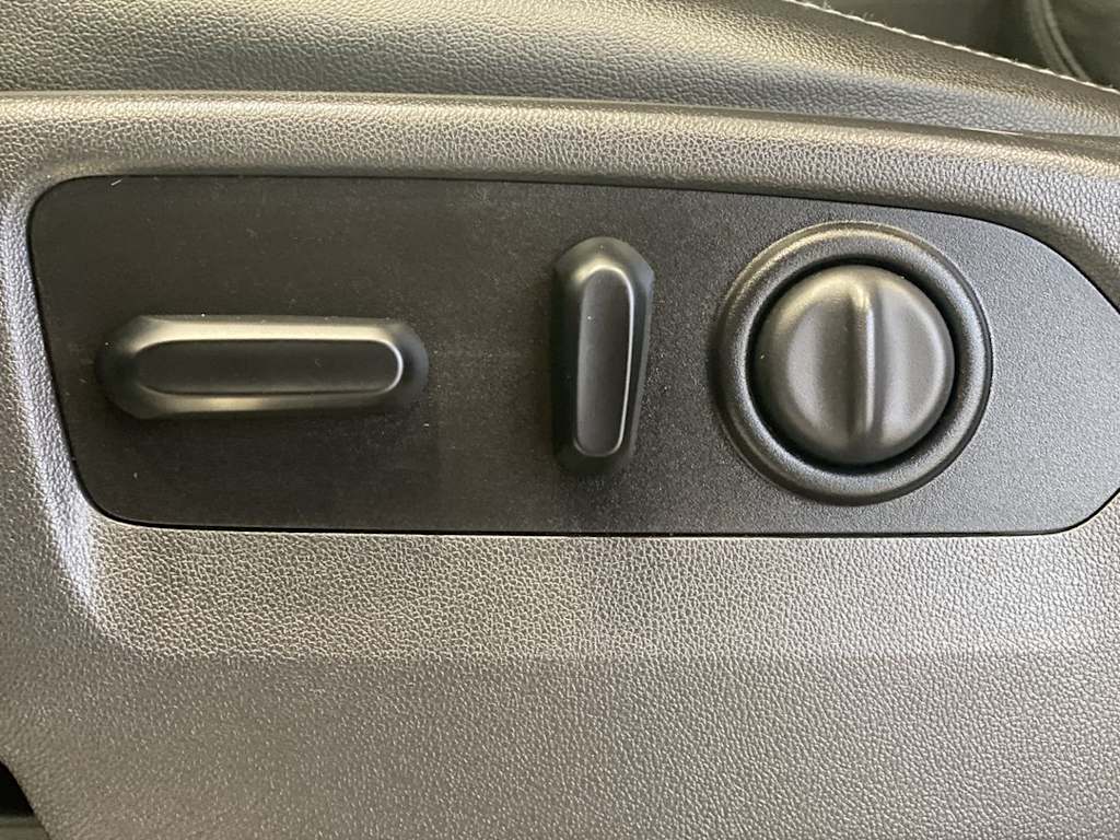 Thumbnail: 2020 Chevrolet Silverado 1500 - 22