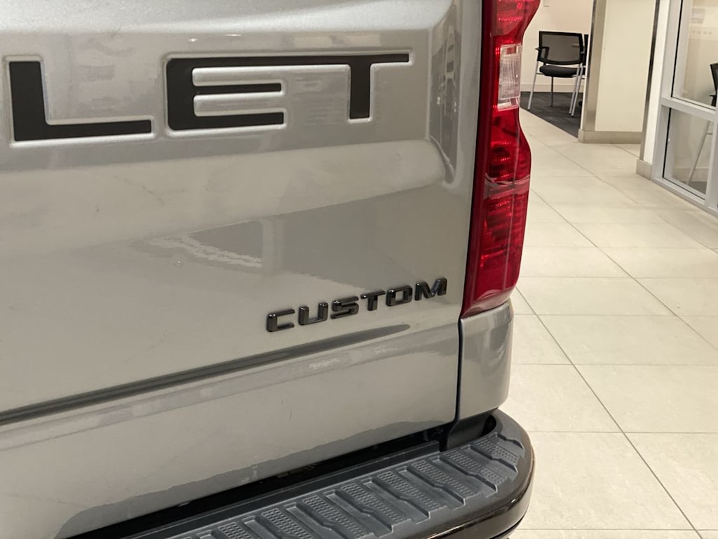 Thumbnail: 2024 Chevrolet Silverado 1500 - 20