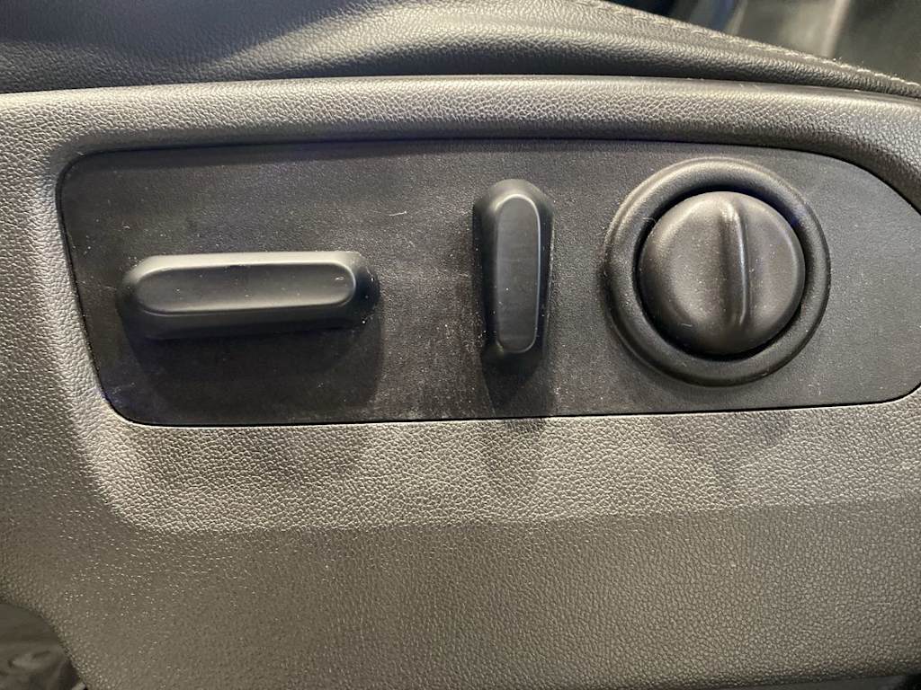 Thumbnail: 2020 Chevrolet Silverado 1500 - 22