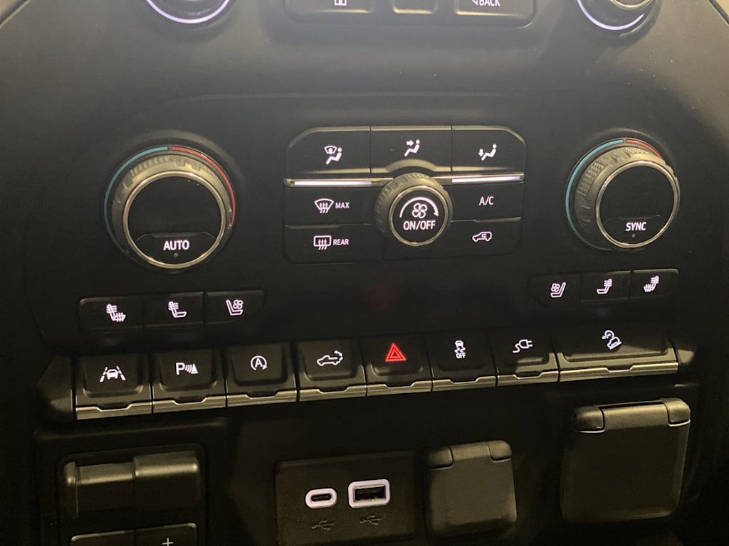 Thumbnail: 2020 Chevrolet Silverado 1500 - 26