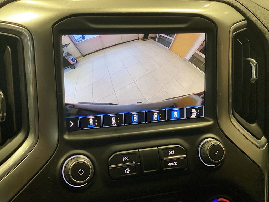 Thumbnail: 2020 Chevrolet Silverado 1500 - 24