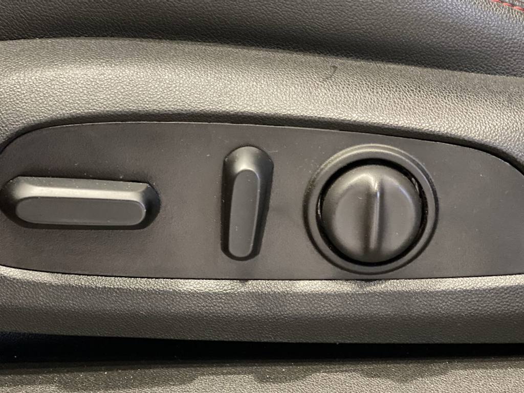 Thumbnail: 2021 Chevrolet Blazer - 21