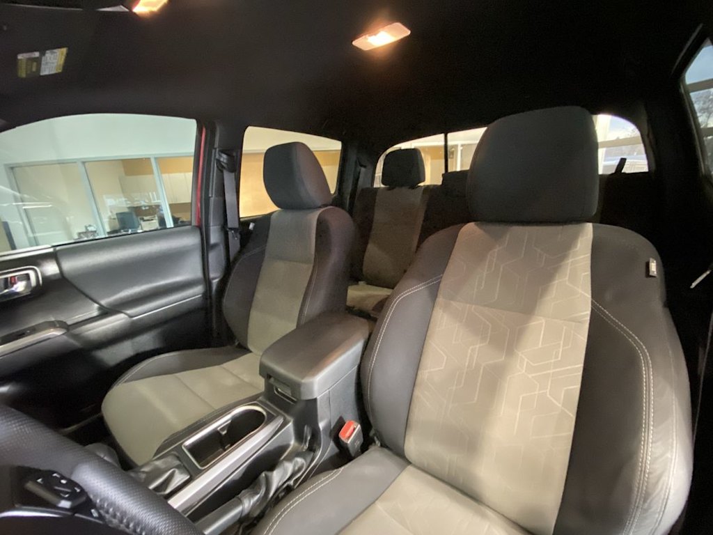 Thumbnail: 2021 Toyota Tacoma - 9