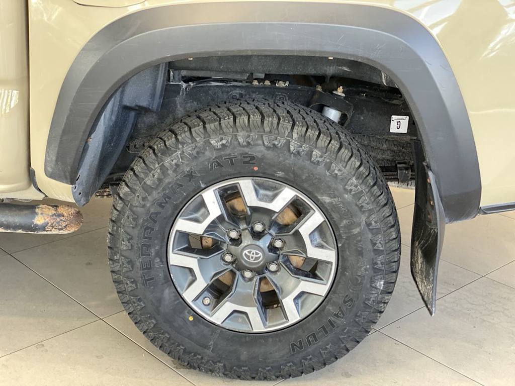 Thumbnail: 2017 Toyota Tacoma - 7