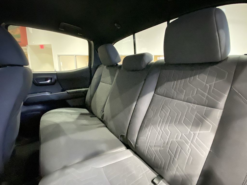 Thumbnail: 2019 Toyota Tacoma - 11