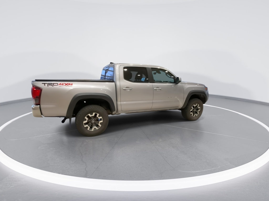 Thumbnail: 2019 Toyota Tacoma - 5