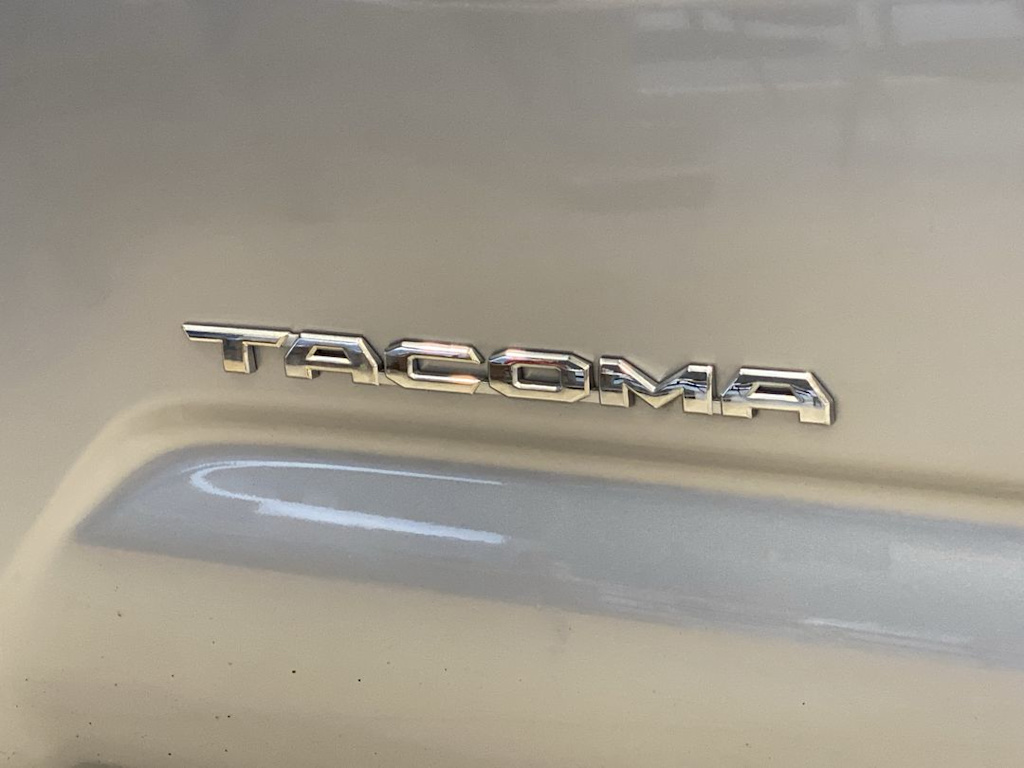 Thumbnail: 2019 Toyota Tacoma - 21