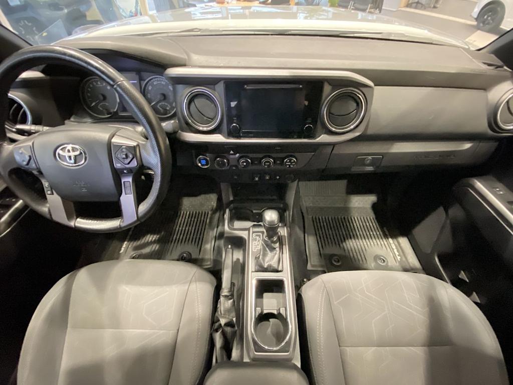 Thumbnail: 2019 Toyota Tacoma - 8