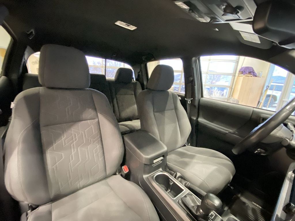 Thumbnail: 2019 Toyota Tacoma - 10