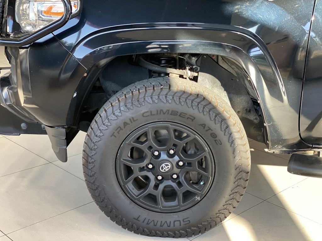 Thumbnail: 2021 Toyota Tacoma - 7