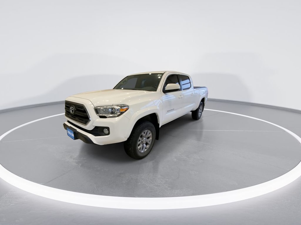 2016 Toyota Tacoma SR5 16