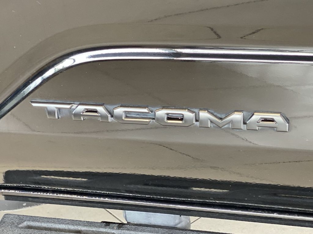 Thumbnail: 2024 Toyota Tacoma - 20