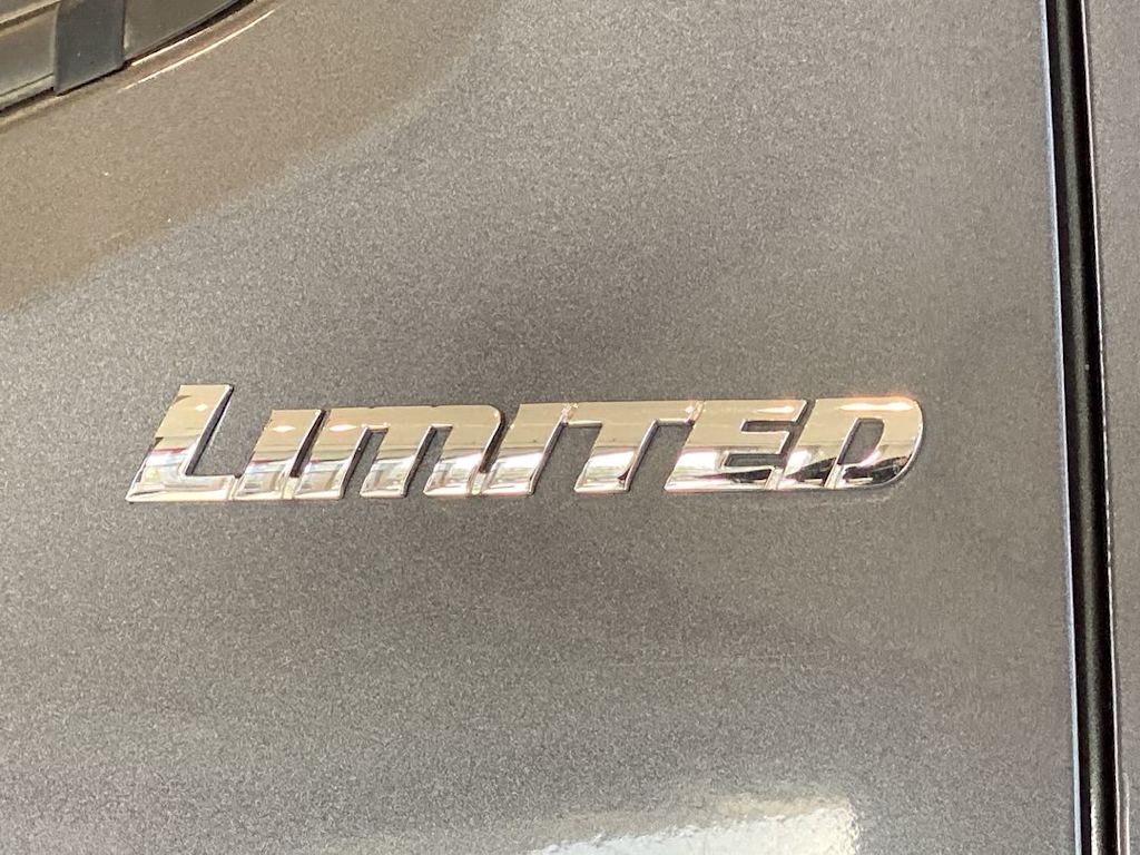 Thumbnail: 2021 Toyota Tacoma - 20