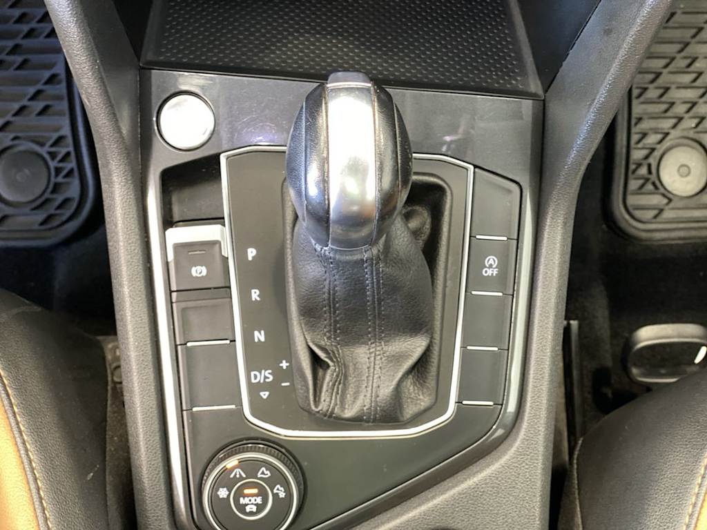 Thumbnail: 2019 Volkswagen Tiguan - 14