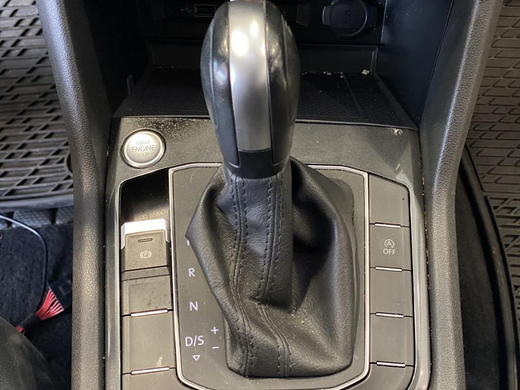Thumbnail: 2020 Volkswagen Tiguan - 14