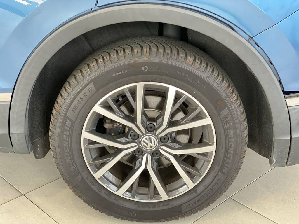 Thumbnail: 2020 Volkswagen Tiguan - 8