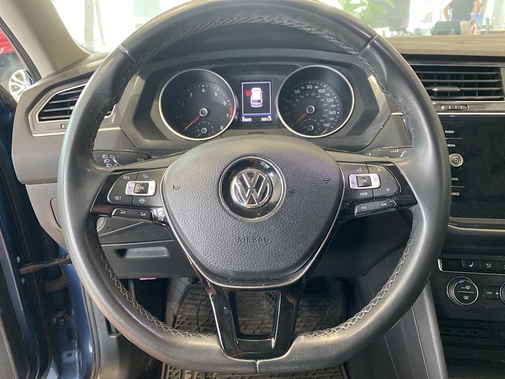 Thumbnail: 2020 Volkswagen Tiguan - 2
