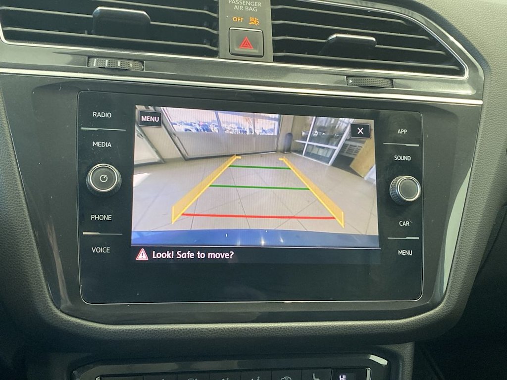 Thumbnail: 2018 Volkswagen Tiguan - 23