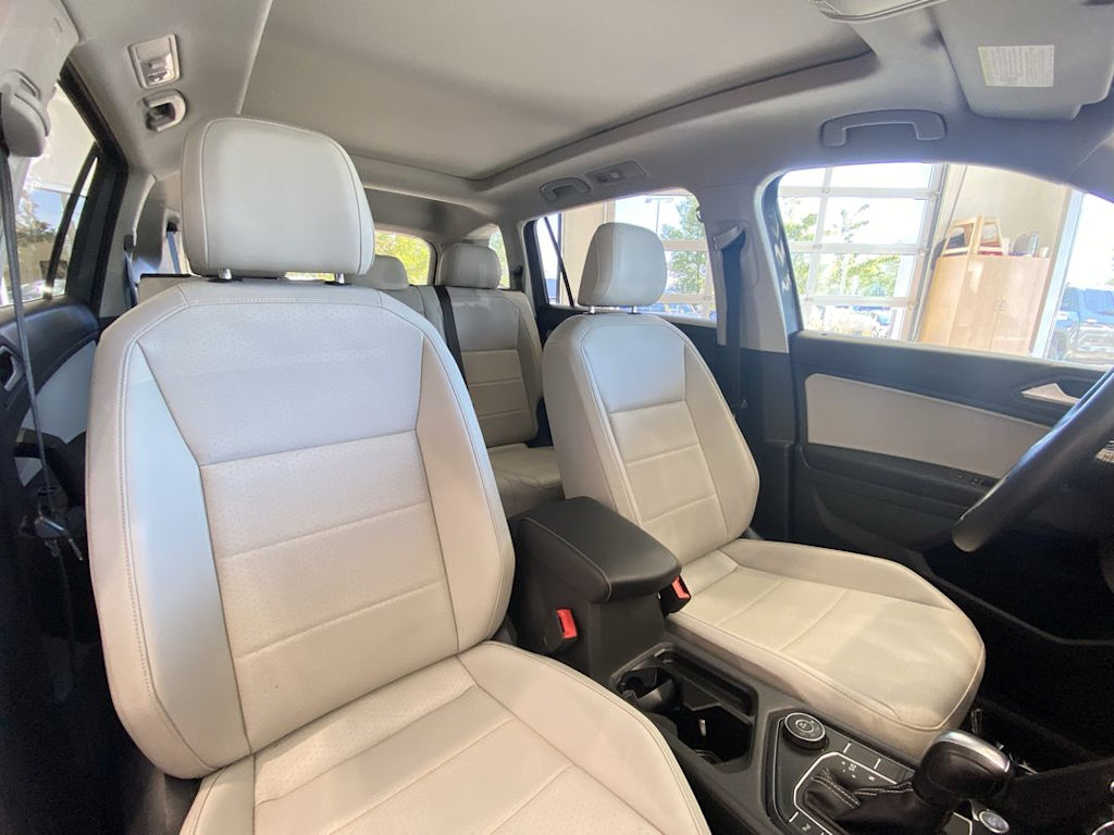 Thumbnail: 2021 Volkswagen Tiguan - 10