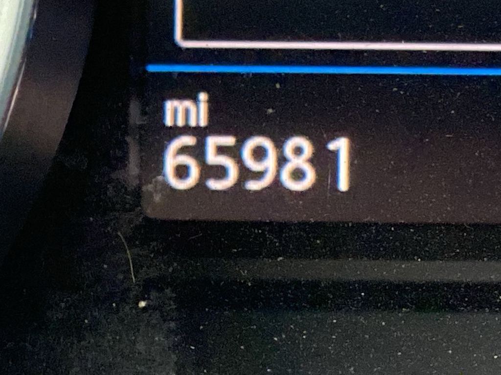 Thumbnail: 2021 Volkswagen Tiguan - 22