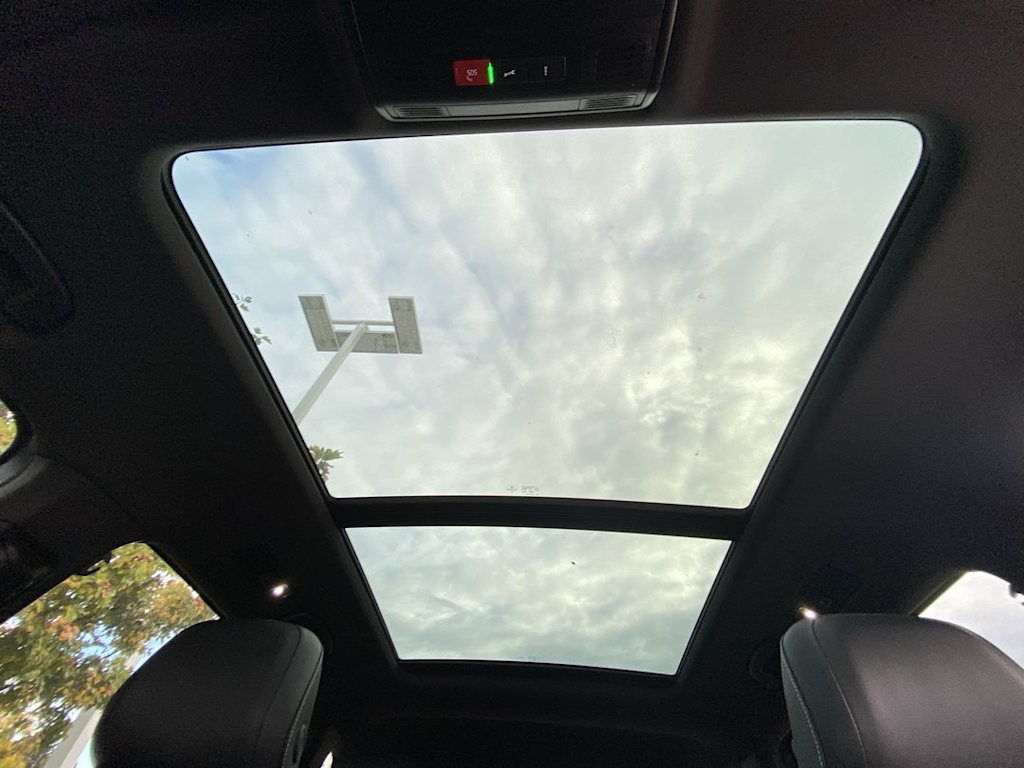 Thumbnail: 2021 Volkswagen Tiguan - 24