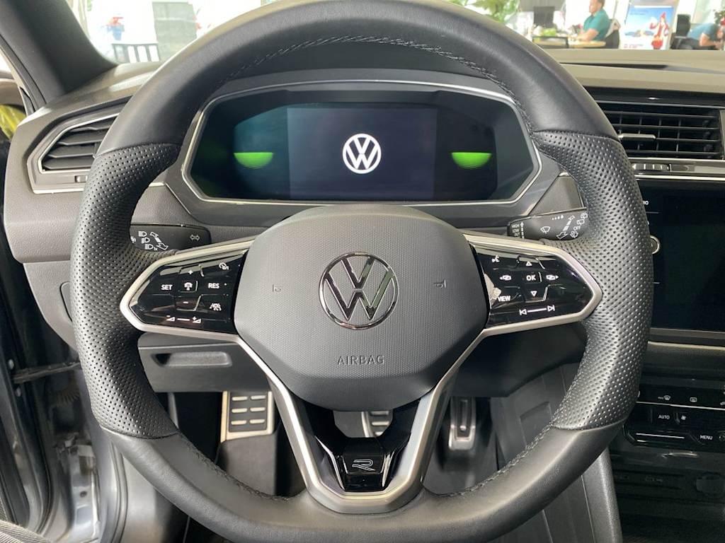 Thumbnail: 2022 Volkswagen Tiguan - 2